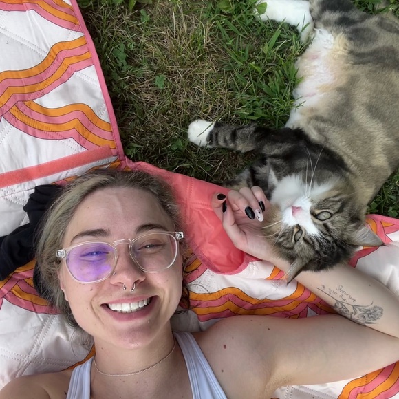 Hi! Iβm Jenna - Picture 2 of 4